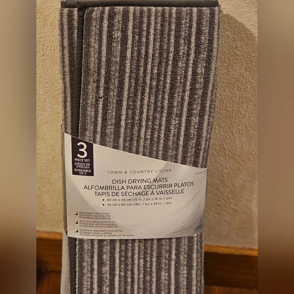 Town&country living 3 piece set gray dish drying mats. NWT.